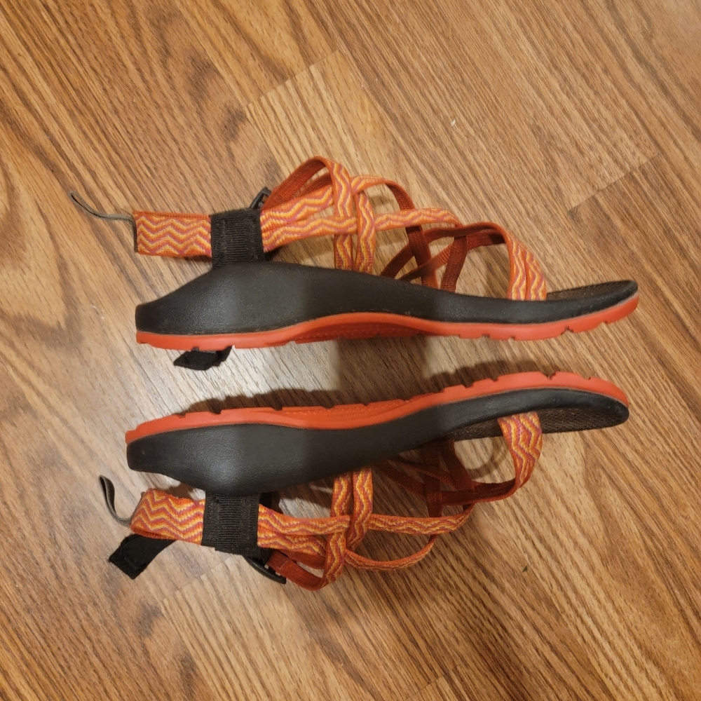 Size 4 Chacos